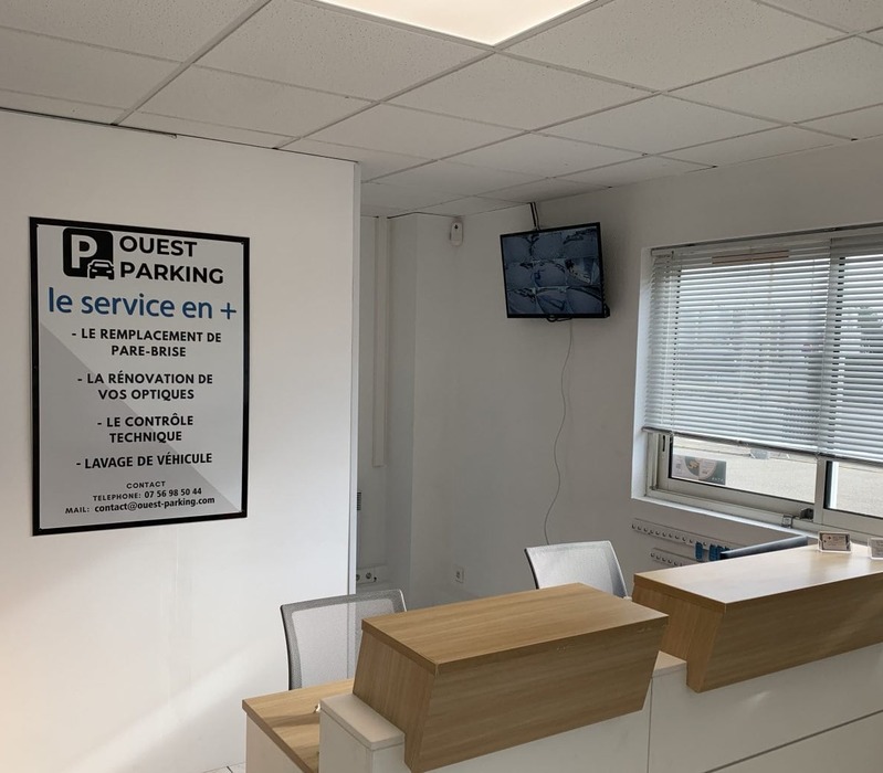 Ouest Parking - accueil voyageurs